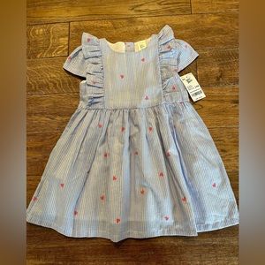 Robe carter’s 2T neuve